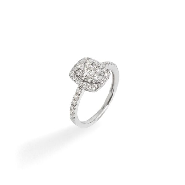 Anel em diamantes com diamantes no aro 0,82 ct